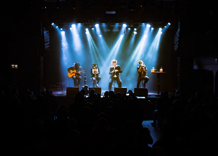 Alabama 3 performing at The 1865, Southampton — concert photograph 2