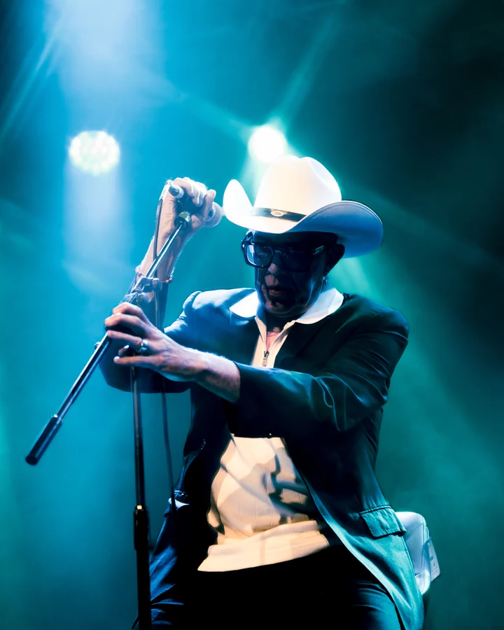 Alabama 3 performing at The 1865, Southampton — concert photograph 12