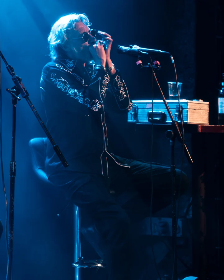 Alabama 3 performing at The 1865, Southampton — concert photograph 11