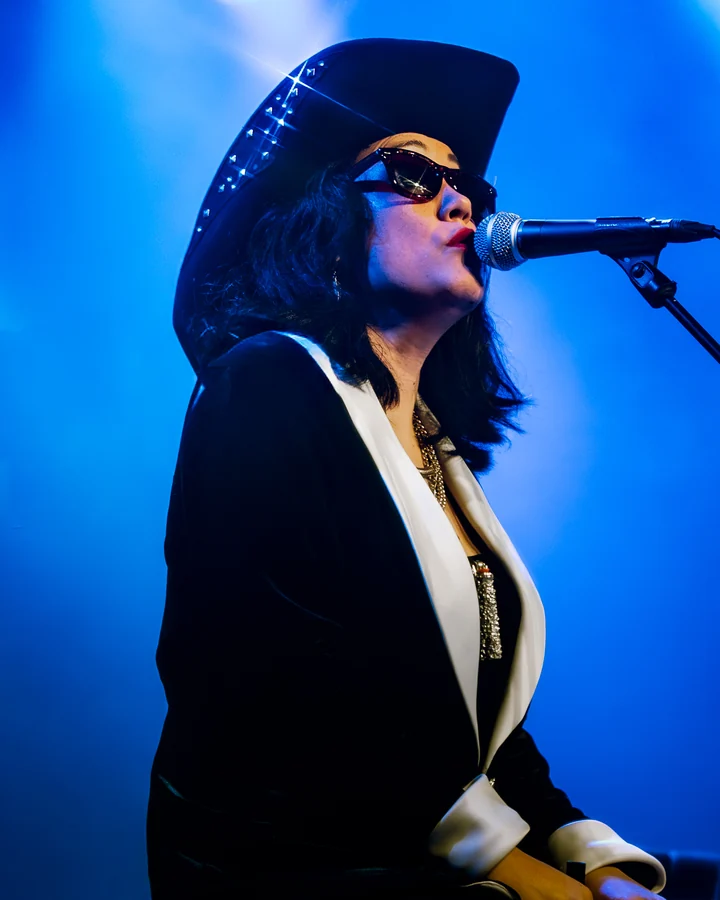 Alabama 3 performing at The 1865, Southampton — concert photograph 10