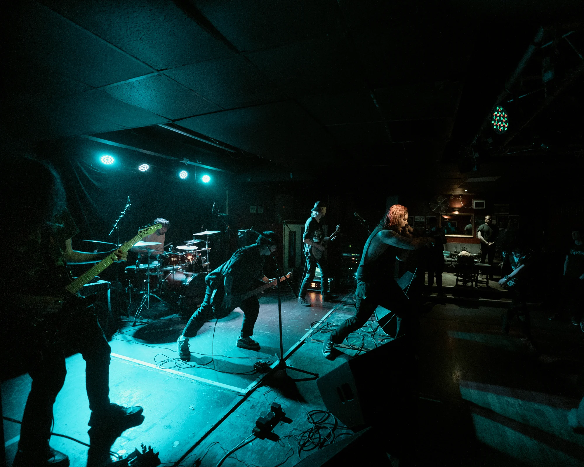 Halloran performing at Face Bar, Reading