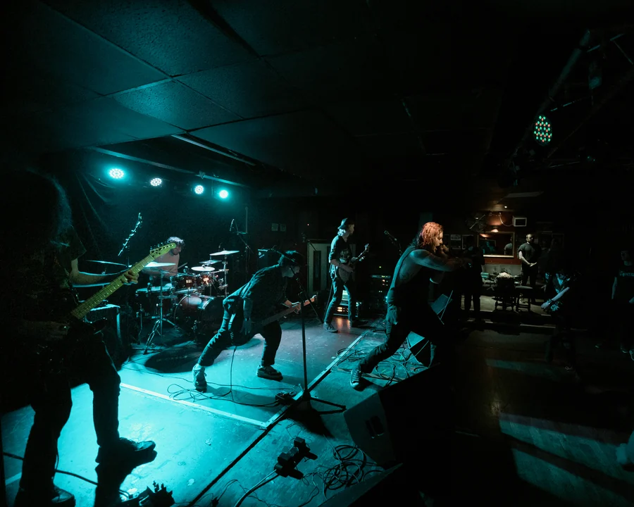 Halloran performing at Face Bar, Reading — concert photograph 1
