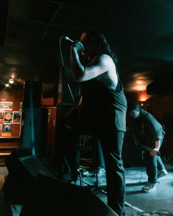 Halloran performing at Face Bar, Reading — concert photograph 9