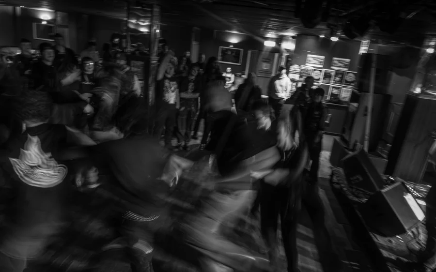 Shoot To Kill performing at Face Bar, Reading — concert photograph 17