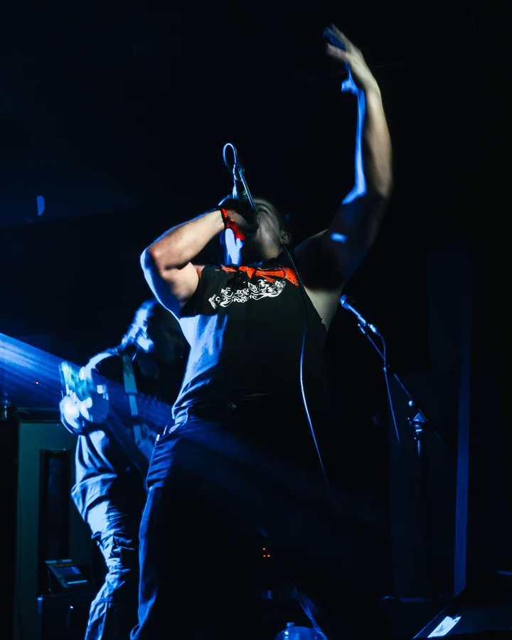 Shoot To Kill performing at Face Bar, Reading — concert photograph 5